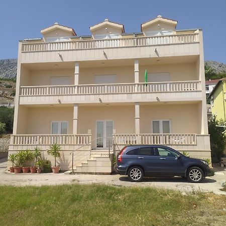 Apartments Ticinovic Omiš Zewnętrze zdjęcie