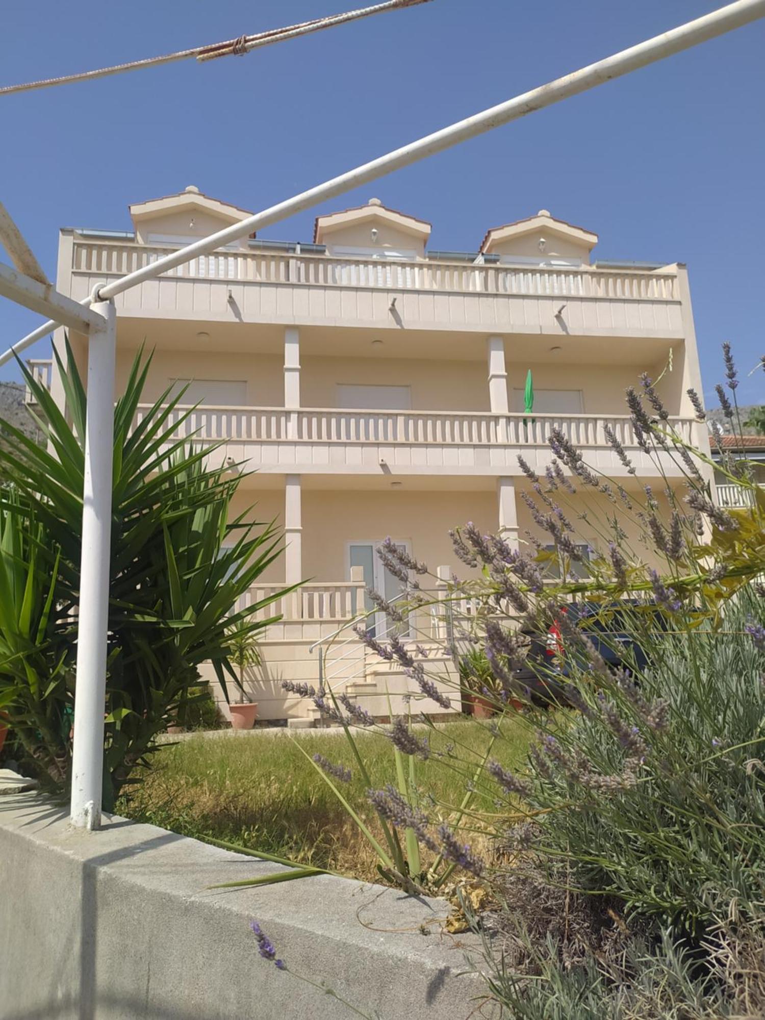 Apartments Ticinovic Omiš Zewnętrze zdjęcie