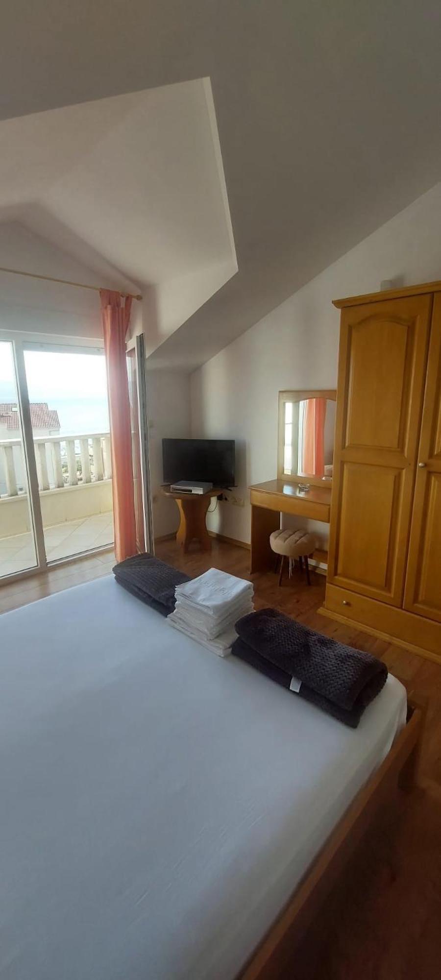 Apartments Ticinovic Omiš Zewnętrze zdjęcie