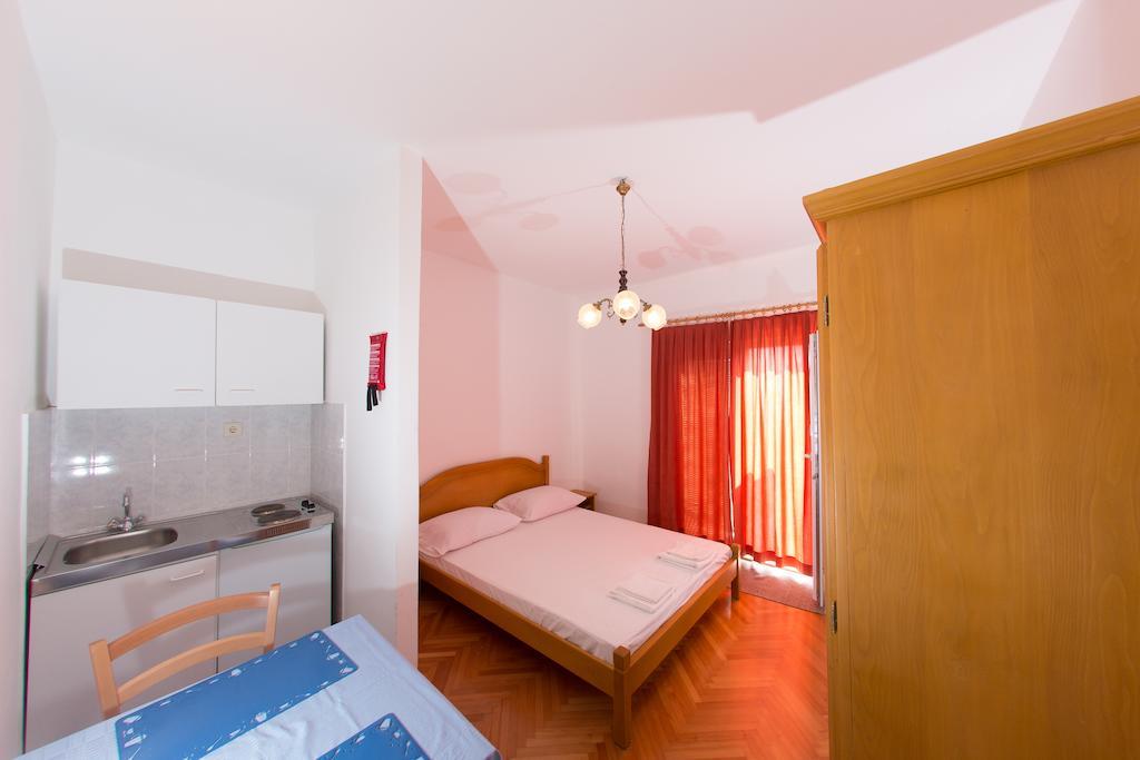 Apartments Ticinovic Omiš Pokój zdjęcie